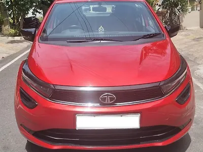 2021 Tata Altroz XE Petrol [2020-2023] 1