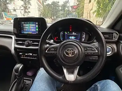 2024 टोयोटा अर्बन क्रूज़र हायराइडर S Hybrid [2023-2025] 1