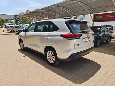 2024 Toyota Innova Hycross VX Hybrid (Electric + Petrol) Automatic (e-CVT) 7 STR