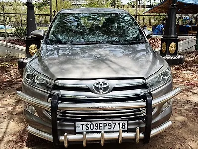 2016 Toyota Innova Crysta 2.4 V Diesel 1 2016 Toyota Innova Crysta 2.4 V Diesel 1