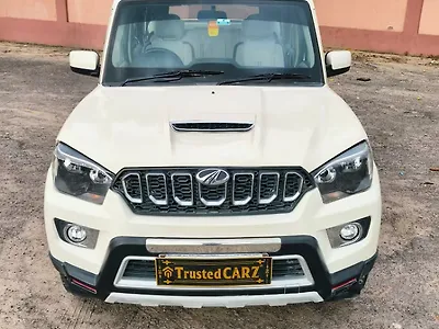 Second Hand Mahindra Scorpio S5 in Lucknow