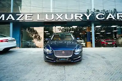 2019 जैगुवार xj 3.0 पोर्टफ़ोलियो 1 2019 जैगुवार xj 3.0 पोर्टफ़ोलियो 1
