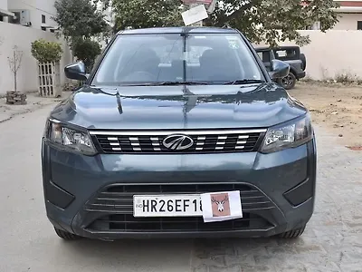 2020 Mahindra XUV300 W6 1.5 Diesel AMT [2020] 1