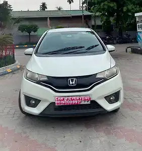 2017 होंडा जैज़ वी पेट्रोल 1