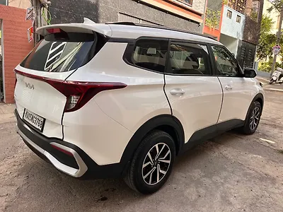 2023 Kia Carens Prestige 1.4 Petrol MT 7 STR