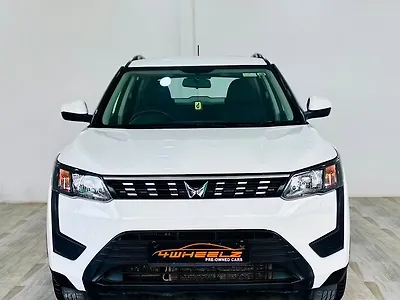 2023 Mahindra XUV300 W6 1.2 Petrol AMT [2021] 1