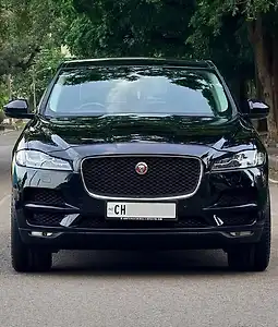 2019 Jaguar F-Pace Prestige 1