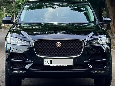 2019 Jaguar F-Pace Prestige 1