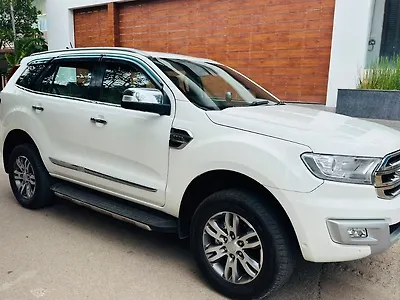2018 Ford Endeavour Titanium 3.2 4x4 AT