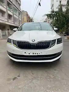2019 स्कोडा ऑक्टाविया 2.0 टीडीआई L&K 1 2019 स्कोडा ऑक्टाविया 2.0 टीडीआई L&K 1