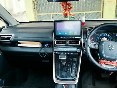 2025 Maruti Suzuki Invicto Alpha Plus Hybrid (Electric + Petrol) Automatic 7 STR 1