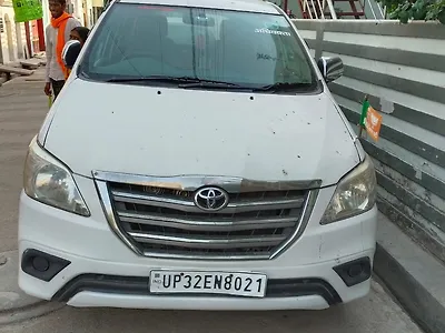 2014 Toyota Innova 2.5 G 7 STR BS-IV 1 2014 Toyota Innova 2.5 G 7 STR BS-IV 1