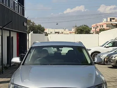 2016 Audi Q3 35 TDI Premium + Sunroof 1