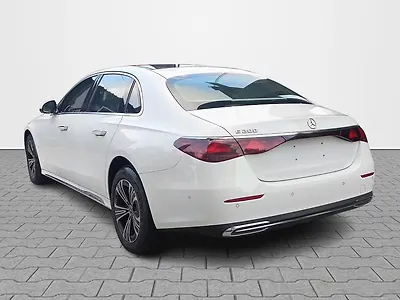 2025 Mercedes-Benz E-Class E200