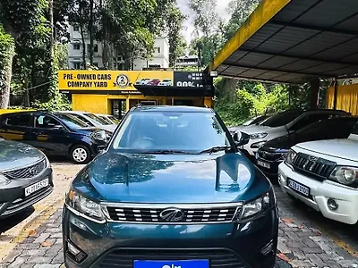 2019 Mahindra XUV300 W6 1.2 Petrol [2019] 1