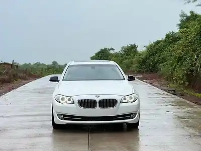 Second Hand बीएमडब्ल्यू 5 सीरीज़ 520डी लग्ज़री लाइन in नॉर्थ गोवा