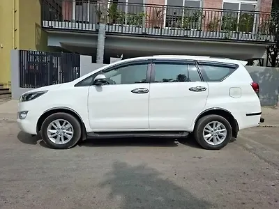 2020 Toyota Innova Crysta 2.4 V Diesel