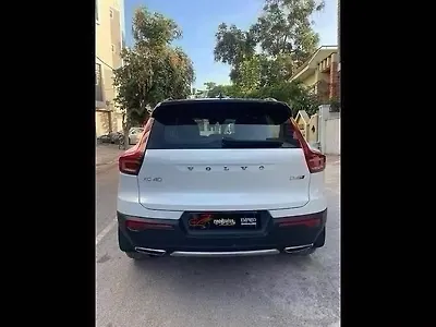 2018 Volvo XC40 D4 R-Design