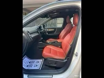 2018 Volvo XC40 D4 R-Design