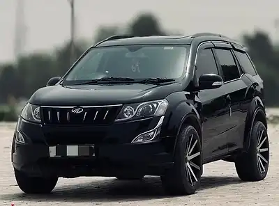 2018 Mahindra XUV500 W10 1