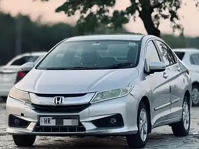 2015 होंडा सिटी वी 1