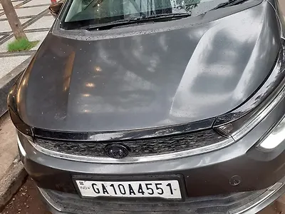 2024 Tata Altroz XZA Plus (S) Dark Edition 1