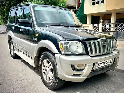 2011 Mahindra Scorpio VLX 4WD AT BS-III