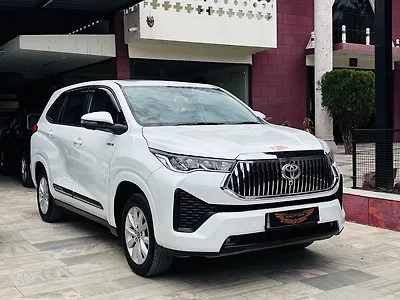 2024 Toyota Innova Hycross VX (O) Hybrid (Electric + Petrol) Automatic (e-CVT) 7 STR 1