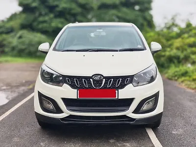2020 Mahindra Marazzo M8 8 STR 1