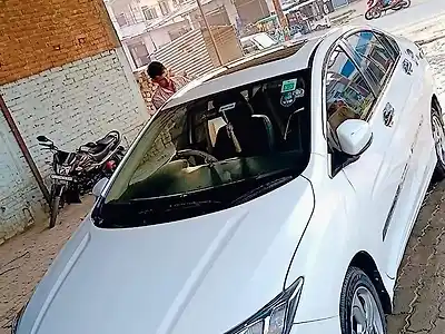2015 होंडा सिटी ई डीज़ल 1