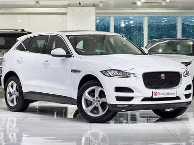 2017 Jaguar F-Pace Prestige 1