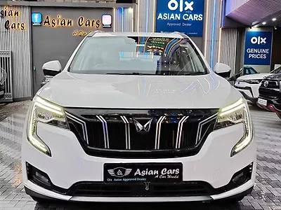 2023 Mahindra XUV700 AX7 Luxury Pack AWD Diesel 2.2L Turbo Automatic 7 STR 1
