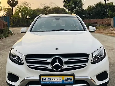 2017 Mercedes-Benz GLC 220 d Progressive 1