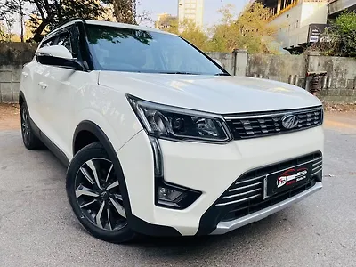 2020 Mahindra XUV300 W8 (O) 1.5 Diesel AMT 1 2020 Mahindra XUV300 W8 (O) 1.5 Diesel AMT 1