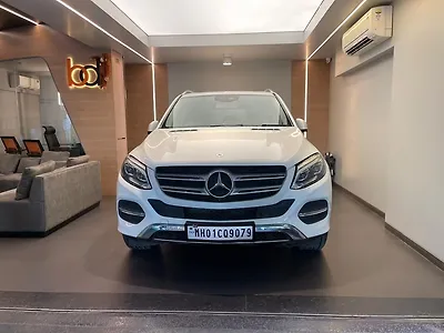 2017 Mercedes-Benz GLE 400 4MATIC 1