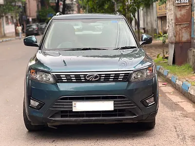 2023 Mahindra XUV300 W6 1.2 Petrol AMT [2021] 1