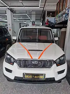 2015 Mahindra Scorpio S6 Plus 1