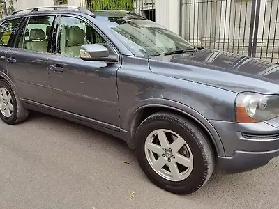 2010 Volvo XC90 V8 AWD 1