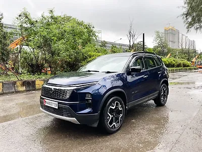 Second Hand Tata Safari Accomplished Plus 6 STR Dark Edition AT in Mumbai