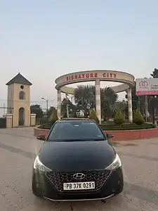 2022 हुंडई वरना sx 1.5 सीआरडीआई 1