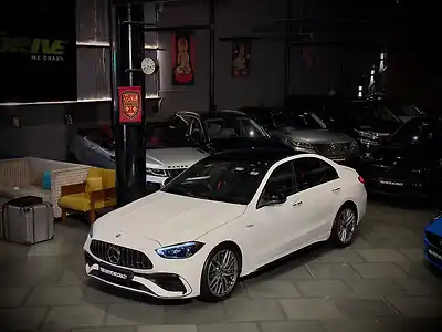 2025 मर्सिडीज़ बेंज़ एएमजी C 43 4मैटिक 1