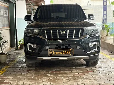 Second Hand Mahindra Scorpio N Z8 S 2WD Diesel 2.2L Turbo Automatic 7 STR [2024-2026] in Lucknow