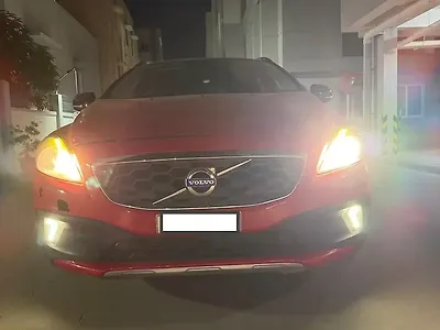 2016 Volvo V40 D3 R-Design 1