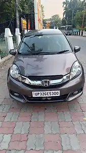 2015 होंडा मोबिलियो वी डीज़ल 1