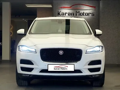 2019 Jaguar F-Pace Prestige 1