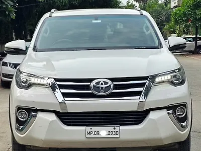 2019 Toyota Fortuner 2.7 4x2 MT [2016-2020] 1