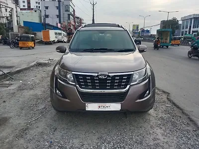 2021 Mahindra XUV500 W11 Opt 1