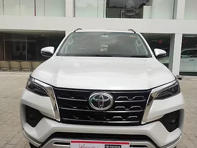 2024 Toyota Fortuner 4x2 2WD Diesel 2.8L Turbo Automatic 1