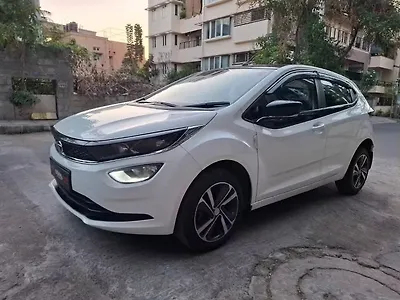 2023 Tata Altroz XZ Plus (S)