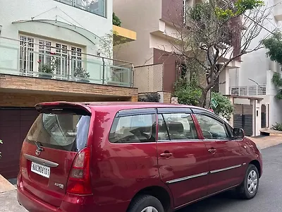 2005 Toyota Innova 2.0 V